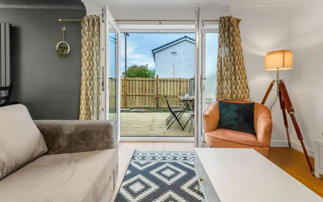 Cheerful Stays - Livingston - 4 Bedroom 3 Bath Home