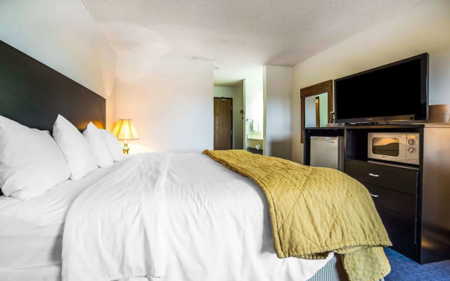 FairBridge Inn & Suites Sunnyside