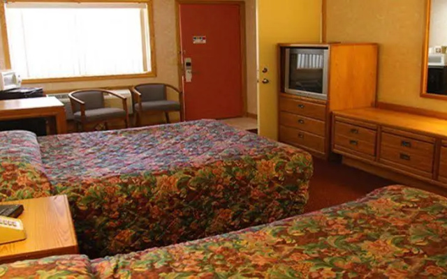Iron Road Inn