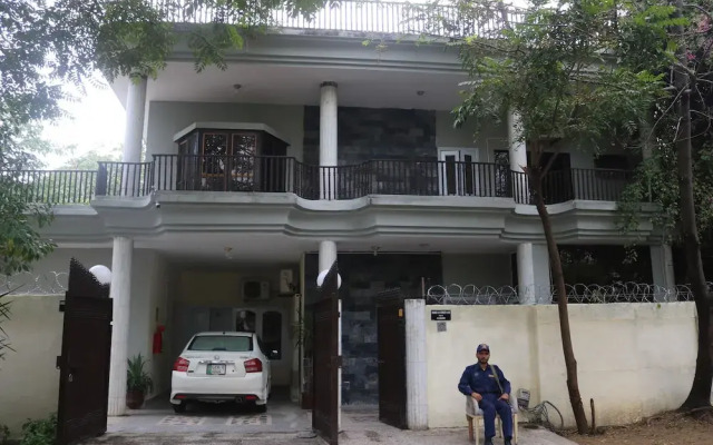 Luxury Villa Guest House