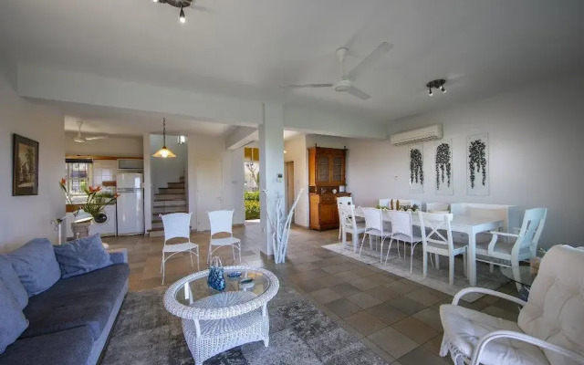 Sirina Waterfront House
