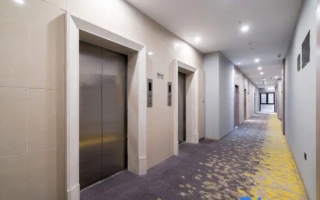 Youth Sunshine Hotel (Quanzhou Puxi Wanda Plaza Branch)
