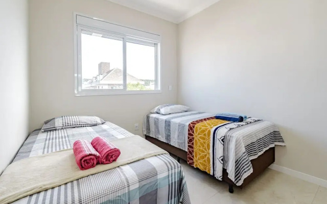 Apartamento c Churrasqueira e 2 Vagas nos Ingleses