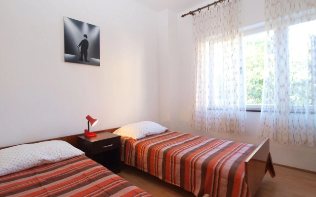Apartment 1435