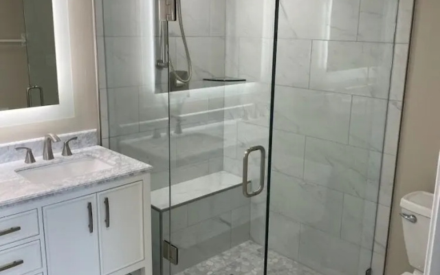 Essex503-s - Essex 2 Bedroom Condo by Redawning