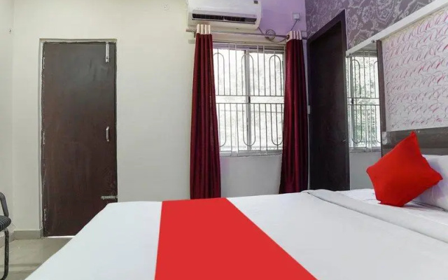 OYO 66433 Aashirwad Guest House