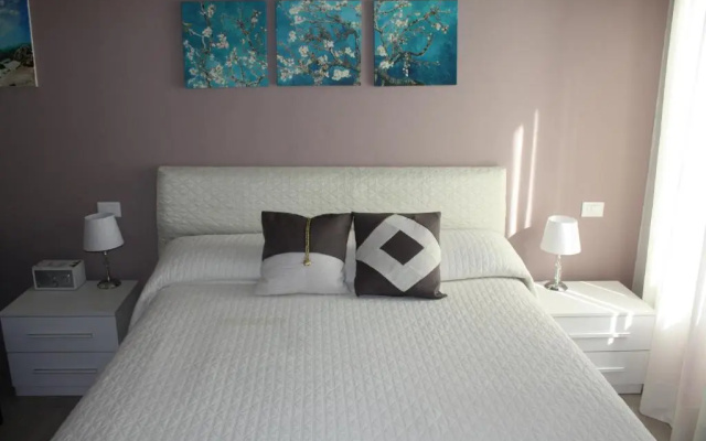 Big Central Room (Adults Only)