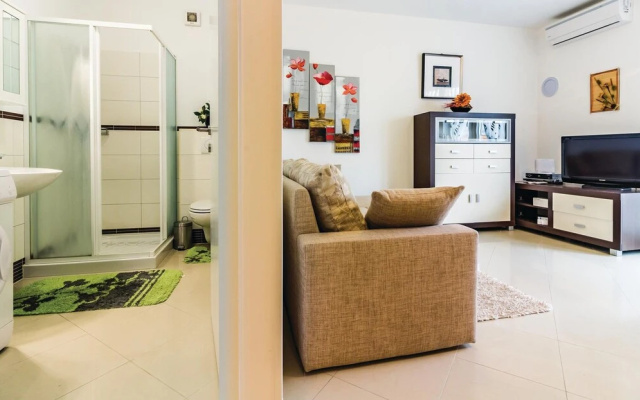 Beautiful Home in Vodnjan With Wifi and 2 Bedrooms