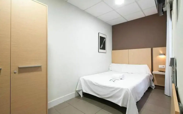 Hostal Putxet by gaiarooms