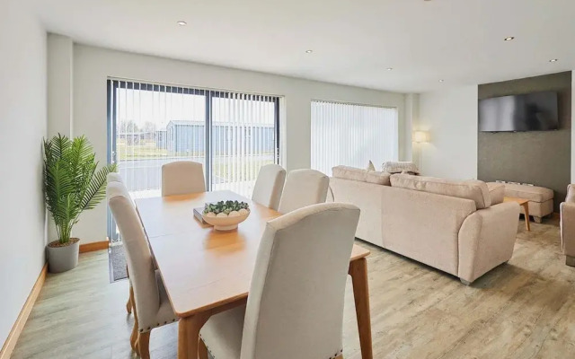 Host Stay Dalby Lodge