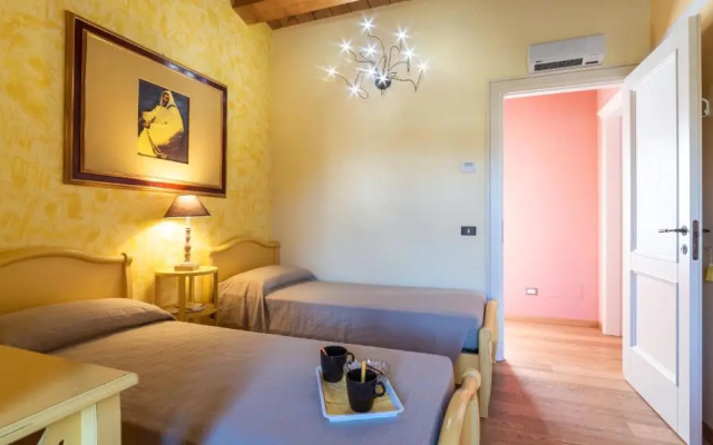 CASCINA MARIANNA 12&4, Emma Villas