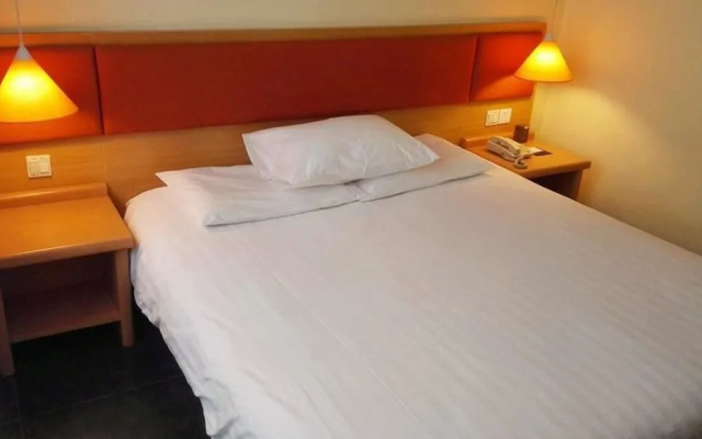 Home Inn Selected (Harbin Zhongyang Street Saint Sophia Cathedral)