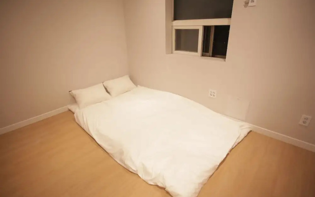 Hotel Seven Step
