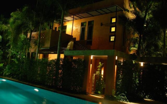 Отель 4 Houses Boutique Resort Phuket вид на фасад