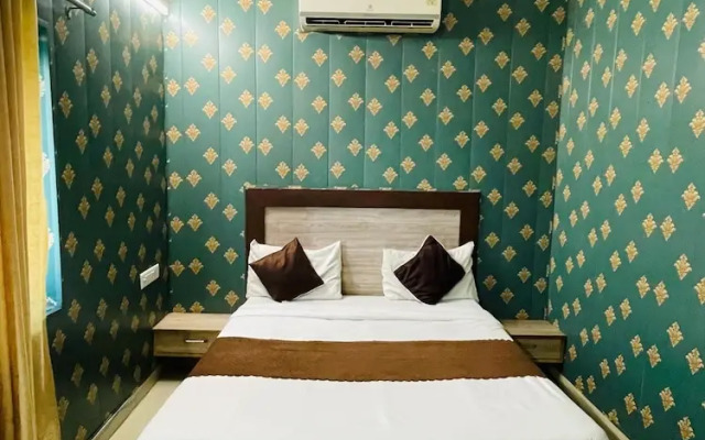 Hotel Taj Royale
