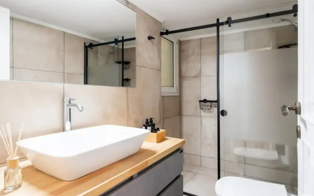 4BD Apartment With Outdoor Jacuzzi Garden