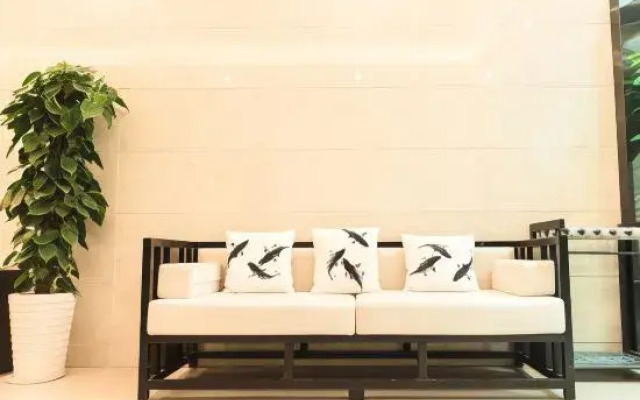 Shell Hotel (Fuyang Railway Station No. 10 Middle School Branch)