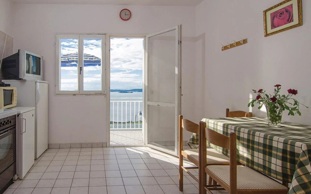 Awesome Home in Postup With Wifi and 5 Bedrooms