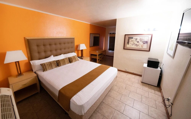 Stockton Travelers Motel