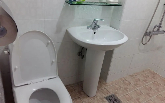 Happy Tour Guesthouse - Hostel