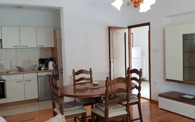 Apartment Ljiljana