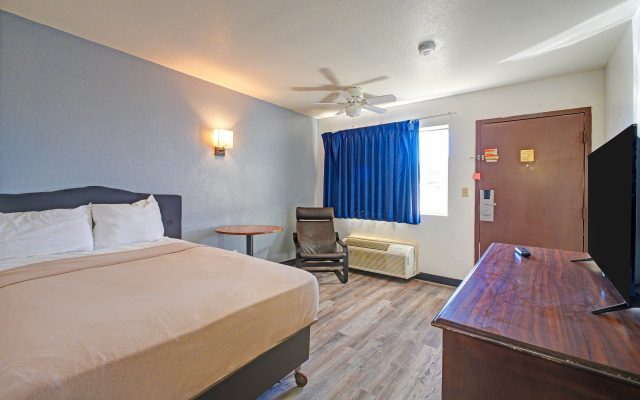 Motel 10