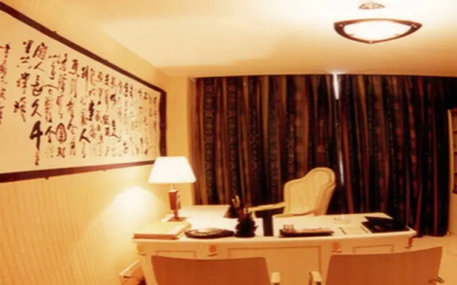 Jiayuguan Hotel (Guancheng Silk Road Culture Expo Park)