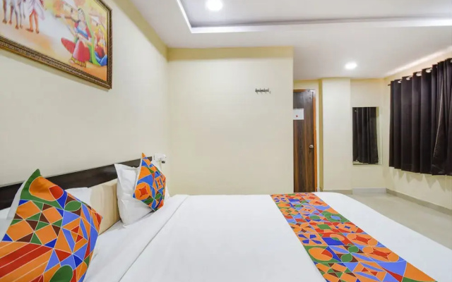 FabHotel Hitek N
