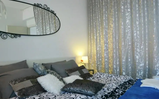 Elpida Seafront Paradise Apartment in Crete