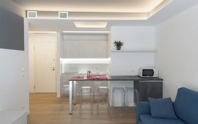 Modern Seaside Flat With Spacious Balcony