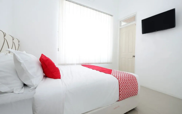 Griya Rw Family Guest House by OYO