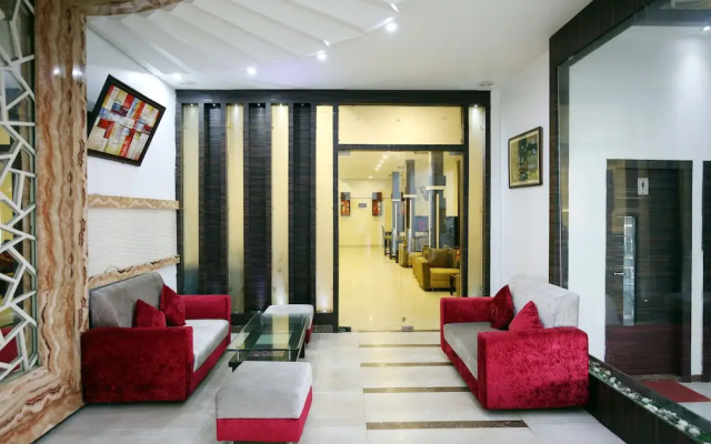 OYO 1673 Hotel MM Yellowuds