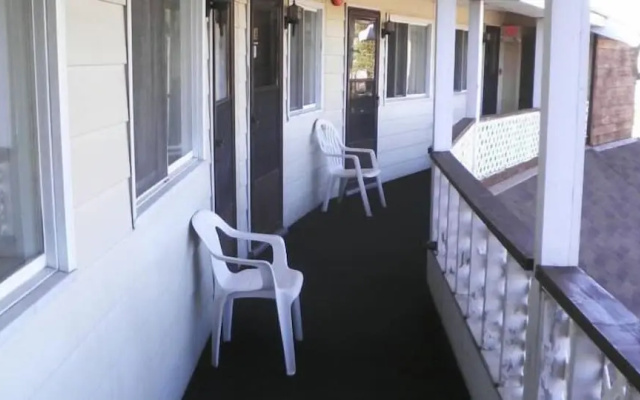 Aquarius Motel