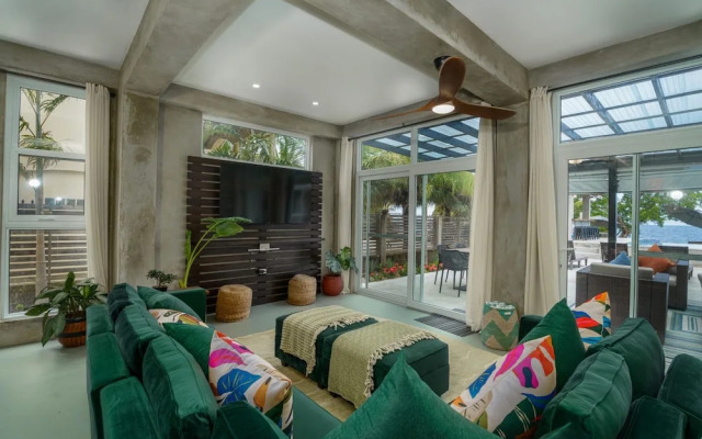 Conmigos 3 Bedroom Condo - Unit 2