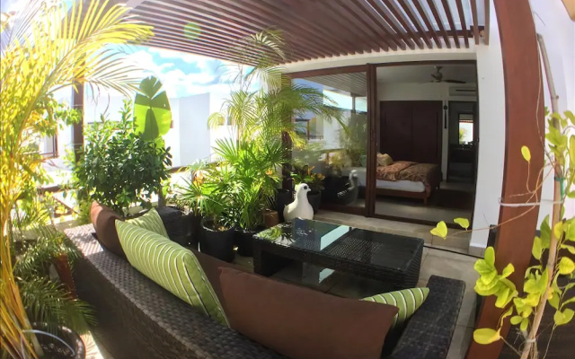 Luxury Rooftop Penthouse by Olahola