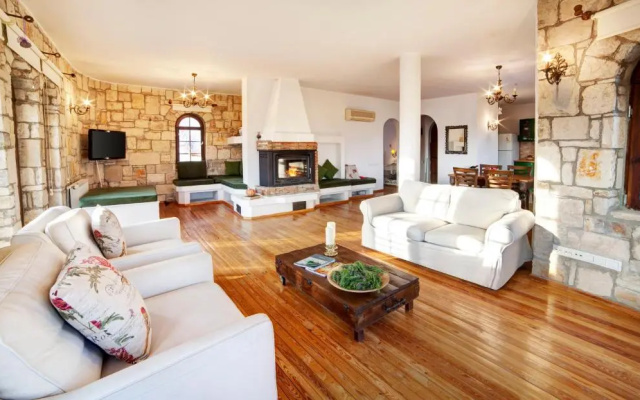 Vinifera Vineyards Hotel
