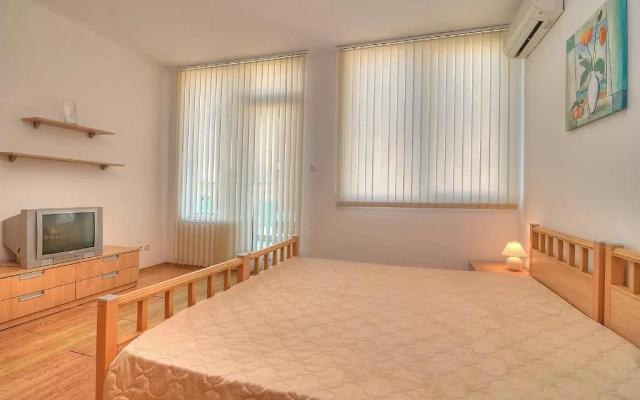 Oasis Ravda PMG Apartments