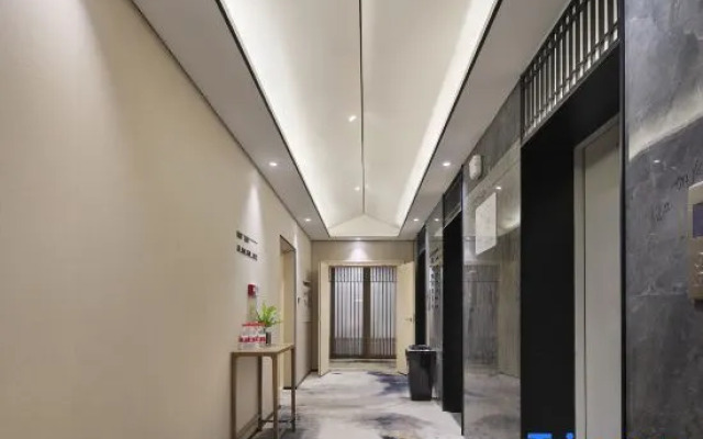 Stranger Light Residence Hotel (Shangqiu Wanda Plaza Store)