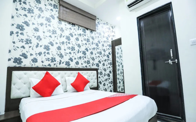 OYO 2681 Hotel Madhuram palace