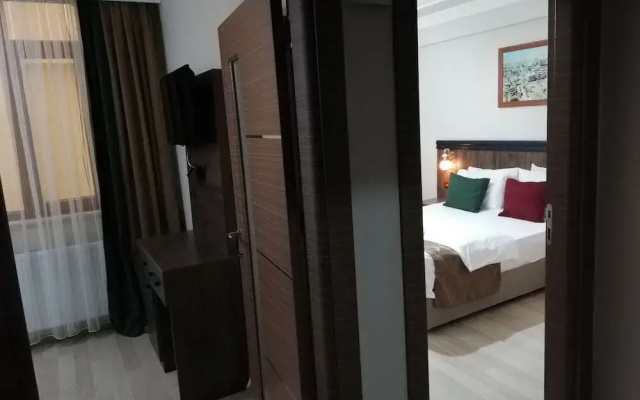 Comfort Suites Hotel