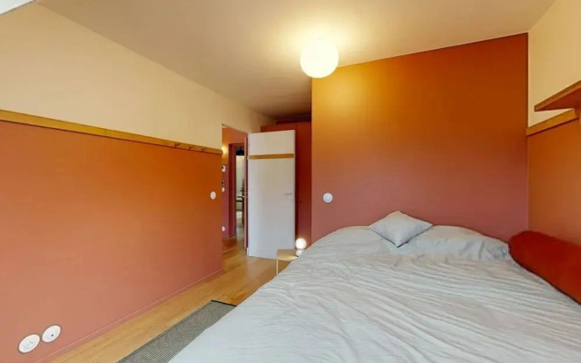 Charming 2-bed Flat w Shared Spaces