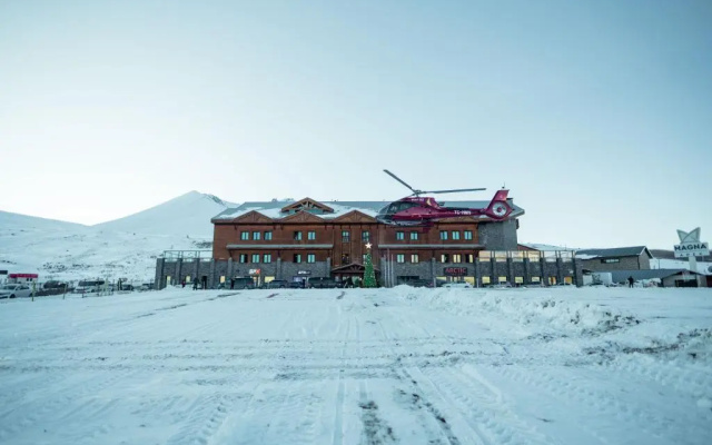 Magna Chalet Hotel