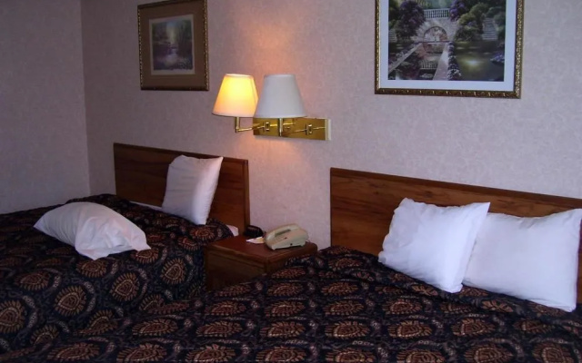 Colonial Inn