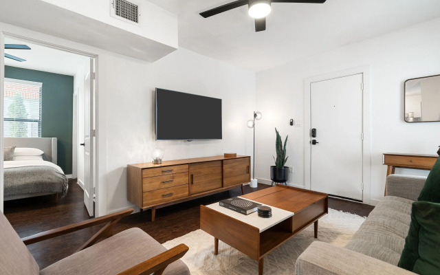 Abode Houston - Montrose Downtown