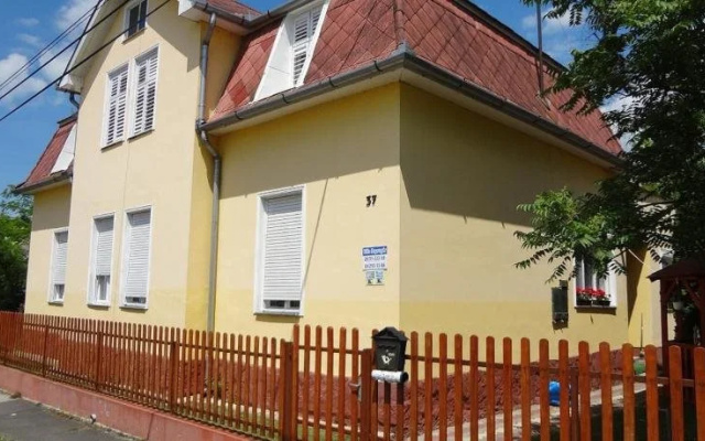 Villa Napsugár