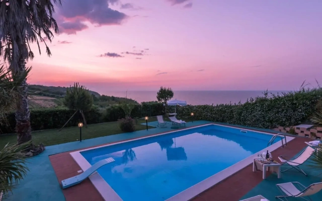 RIPARI DI GIOBBE 6&2, Emma Villas