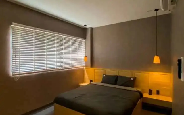 Zeus Living - The Hostel