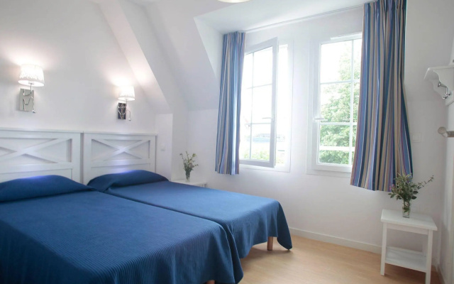 Beautiful apartment in local style on a small residence