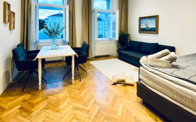 Comfortable 1BR Apartment Westbahnhof