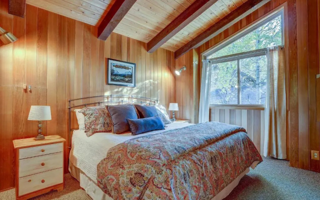22 Rogue-AC-Hot Tub-4BR/3.5BA